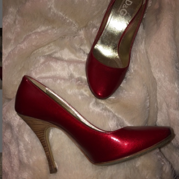🍒Dolce & Gabbana Patent Leather pumps - Picture 6 of 13